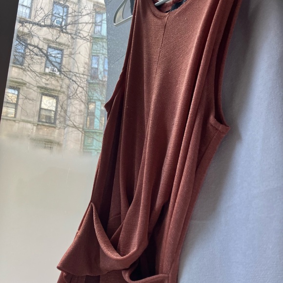 MINKPINK Elegant Rust Sleeveless Dress - Picture 5 of 6